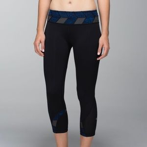 Lululemon Run Inspire Crop II Sashiko Size 4